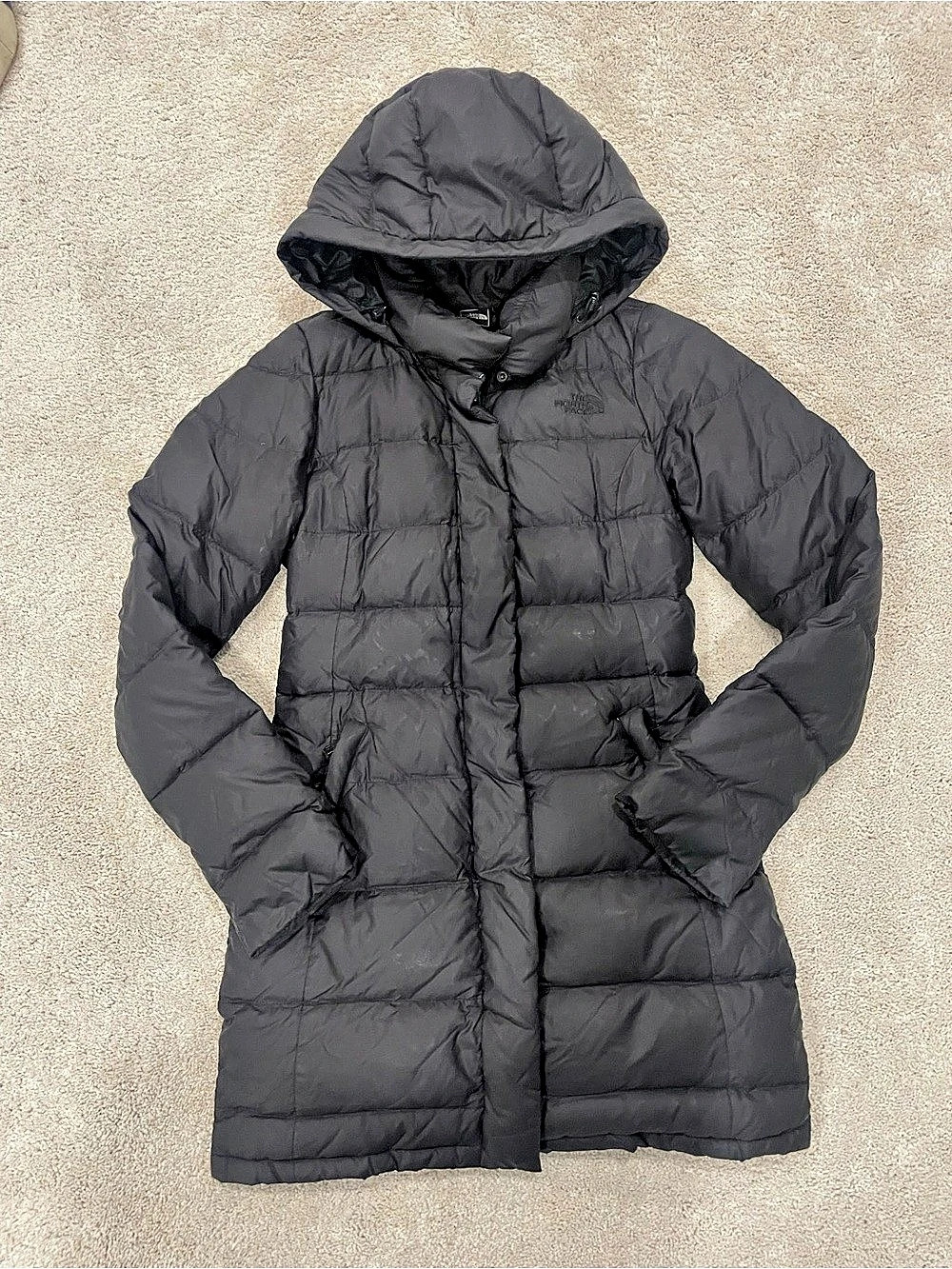 The North Face Women's Metropolis Parka Hooded Puffer Coat in Black